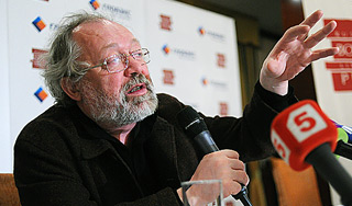 "Крестьянин и тинейджер" получили "Букера" "Крестьянин и тинейджер" получили "Букера"