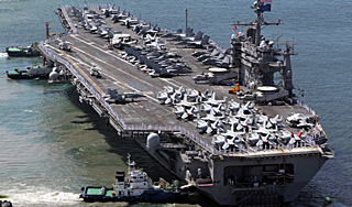 США разместили у берегов Сирии авианосец США разместили у берегов Сирии авианосец