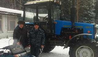 Зеленин пересел на трактор Зеленин пересел на трактор