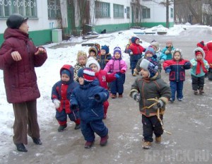 Активисты предложили ввести выплаты на неустроенных в садик малышей