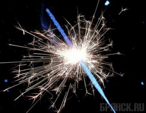 Таможенники задержали 350 тысяч бенгальских огней