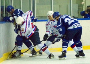 Брянские хоккеисты дважды уступили смолянам Sport-32.ru