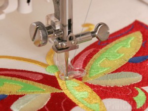 В музей Ткачевых привезли машинную вышивку