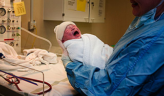 В Ангарске из роддома похитили младенца В Ангарске из роддома похитили младенца