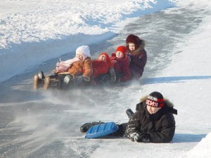 В Брянске проверят ледяные горки
