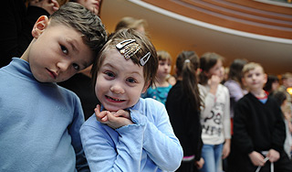 Россияне поддержали "закон Димы Яковлева" Россияне поддержали "закон Димы Яковлева"