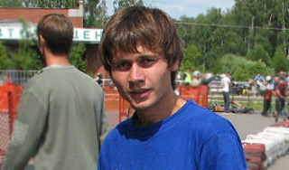 Пьяный гонщик сбил двух женщин в Москве Пьяный гонщик сбил двух женщин в Москве