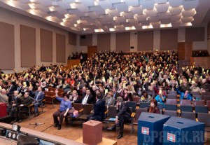 Руководителя Бежицы выбирали открытым голосованием