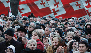 Грузины требуют отставки Саакашвили Грузины требуют отставки Саакашвили