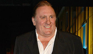 Тысячи французов просят паспорта у России Тысячи французов просят паспорта у России