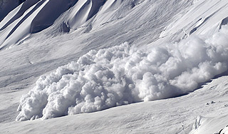 Три российских альпиниста погибли в Грузии Три российских альпиниста погибли в Грузии