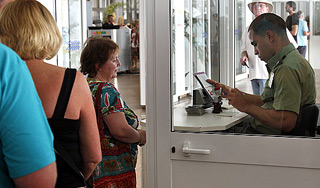 Кубинцев выпустили за границу Кубинцев выпустили за границу