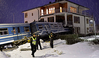 В Швеции уборщица угнала пассажирский поезд В Швеции уборщица угнала пассажирский поезд