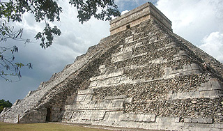 В Мексике найдены древние захоронения майя В Мексике найдены древние захоронения майя