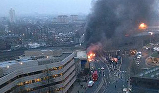 В центре Лондона рухнул вертолет В центре Лондона рухнул вертолет