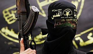 Боевики в Алжире грозят взорвать заложников Боевики в Алжире грозят взорвать заложников