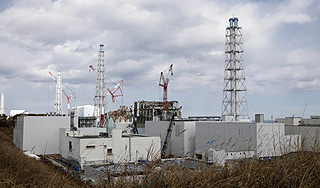 Разрушенную АЭС Фукусимы заменят ветряками Разрушенную АЭС Фукусимы заменят ветряками