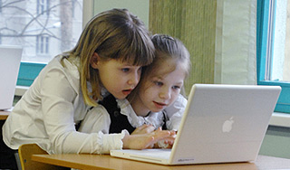 Школьникам покажут 100 лучших фильмов Школьникам покажут 100 лучших фильмов