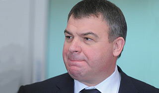 Солдаты озеленяли "дачу" зятя Сердюкова Солдаты озеленяли "дачу" зятя Сердюкова