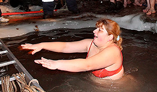 Как правильно нырнуть в прорубь Как правильно нырнуть в прорубь