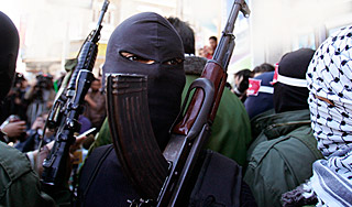 Террористы в Алжире казнили заложников Террористы в Алжире казнили заложников