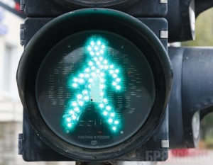 В Брянске девушка-водитель сбила на светофоре пешехода