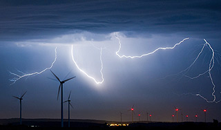 Грозовые облака кишат микробами Грозовые облака кишат микробами