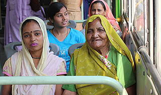 В Индии женщинам разрешили отрубать руки В Индии женщинам разрешили отрубать руки