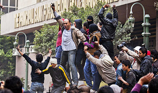 В Египте ввели чрезвычайное положение В Египте ввели чрезвычайное положение