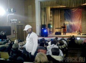 В Навле и Злынке провели «антинаркотические» концерты