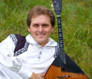 Балалаечник Евгений Желинский выступит в Брянске drevolife.ru