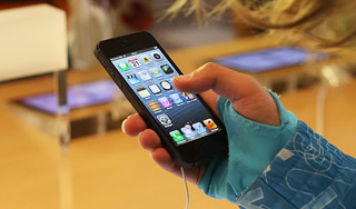 Бюджетный iPhone будет из пластика Бюджетный iPhone будет из пластика