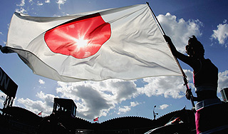 Япония меняет конституцию страны Япония меняет конституцию страны