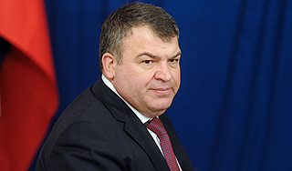 По делу Сердюкова обыскали аэродром По делу Сердюкова обыскали аэродром