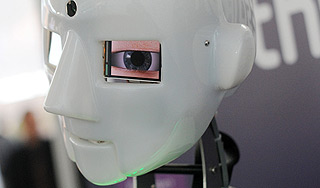 Британцы сделали робота из протезов Британцы сделали робота из протезов