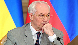 Азаров назвал долг "Газпрому" гигантским Азаров назвал долг "Газпрому" гигантским