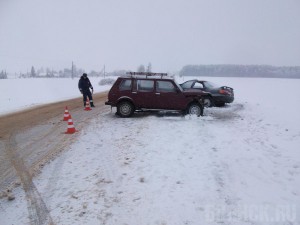 Водитель едва не погубил беременную женщину