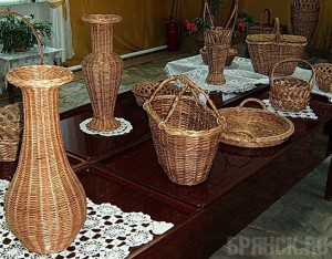Брянцев приглашают оценить работы народных умельцев
