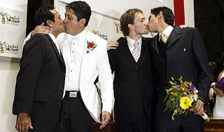 Британцам разрешили однополые браки Британцам разрешили однополые браки