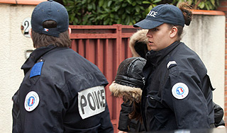 В Денвере мать расстреляла двоих детей В Денвере мать расстреляла двоих детей