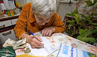 Две трети россиян постоянно экономят Две трети россиян постоянно экономят