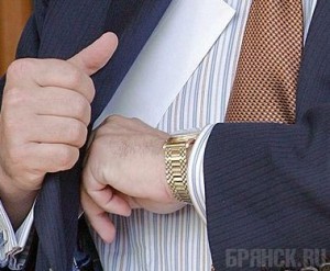 Бывшему чиновнику грозит срок за мошенничество