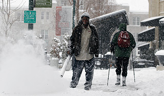 США парализовал снежный ураган США парализовал снежный ураган