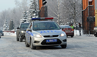 Пьяный полицейский протаранил семь машин Пьяный полицейский протаранил семь машин