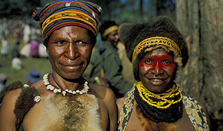 "Bедьм" спасли от смерти в Новой Гвинее "Bедьм" спасли от смерти в Новой Гвинее