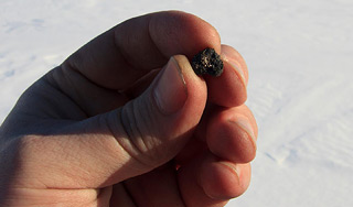 В озере Чебаркуль нашли части метеорита В озере Чебаркуль нашли части метеорита