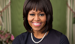 Новый портрет Обамы украшает челка Новый портрет Обамы украшает челка