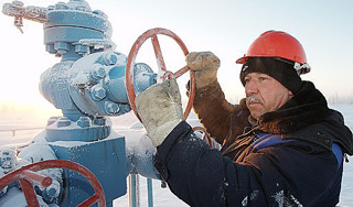 Медведев хочет снизить долю нефтедоходов Медведев хочет снизить долю нефтедоходов