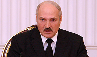 Лукашенко запретил финансировать оппозицию Лукашенко запретил финансировать оппозицию