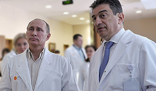 Путин посетил клинику "Мать и дитя" Путин посетил клинику "Мать и дитя"